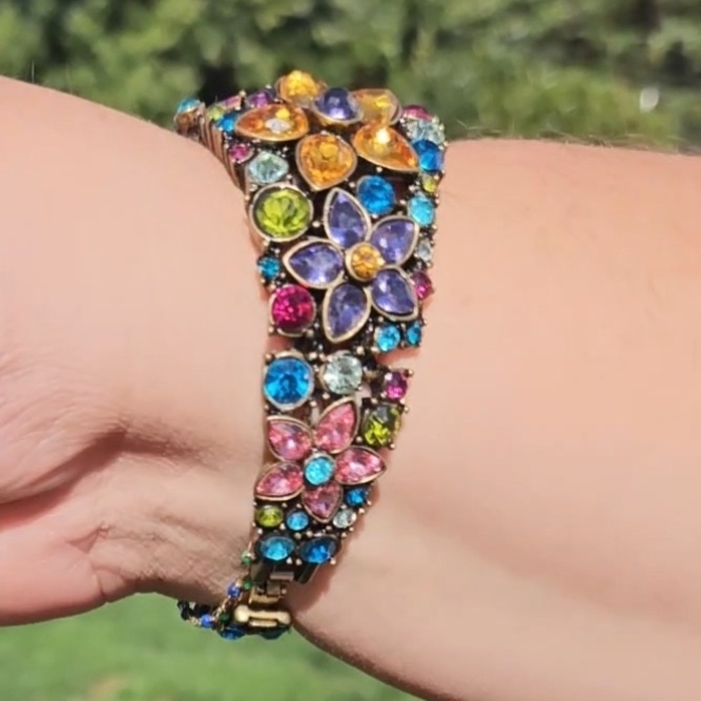 HEIDI DAUS BRACELET ONLY. "Fantasy In Florals". Hinged in sections. - Picture 3 of 4